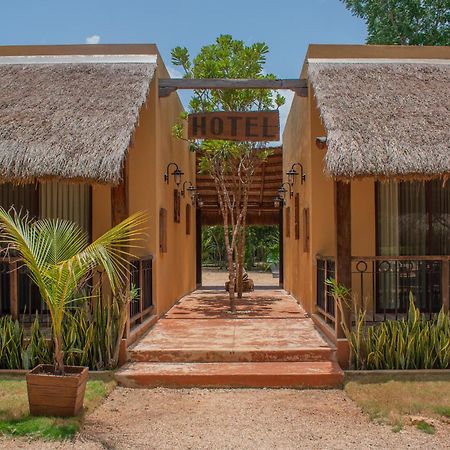 Xuux Peek By Tecnohotel Yaxche Exterior photo